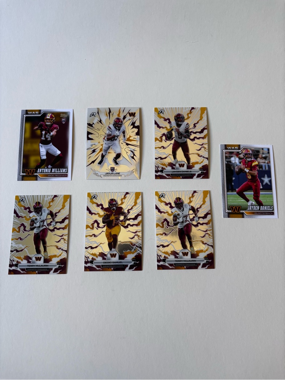 Washington Commanders Lot (7) Jayden Daniels RC Terry McLaurin Topps Resurgence